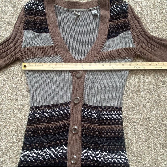 BKE Buckle Womens Medium Cardigan Sweater Brown Beige V Neck Button Front Cozy. - Picture 9 of 11